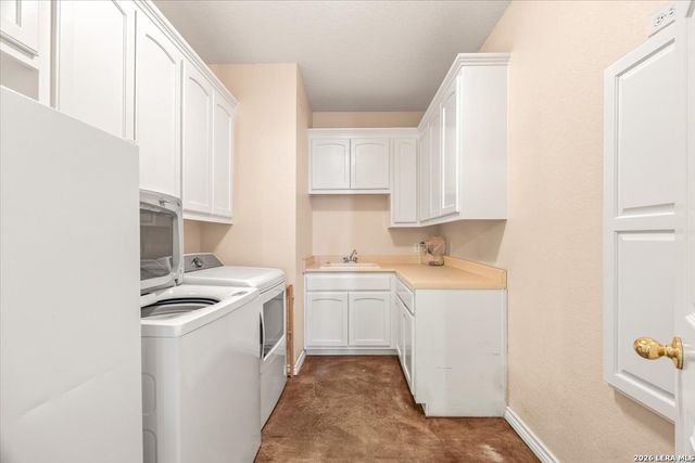 8306 Quail Covey Lane, San Antonio, TX 78263
