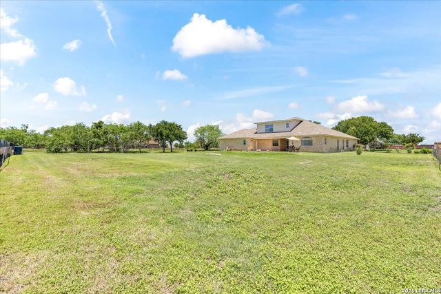 8306 Quail Covey Lane, San Antonio, TX 78263