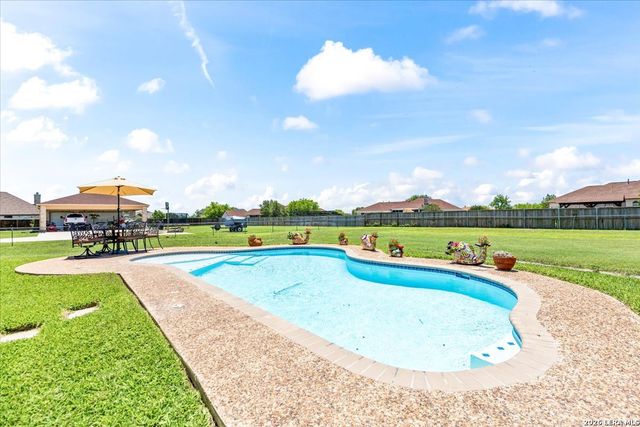 8306 Quail Covey Lane, San Antonio, TX 78263