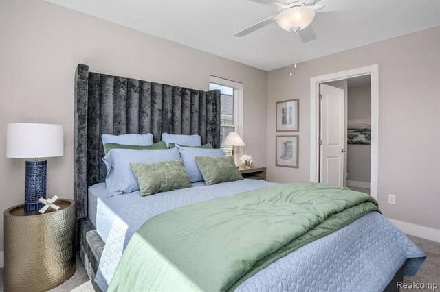 821 Canterbury Ln., Troy, MI 48085