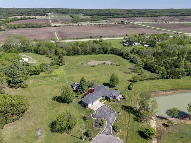 928 E 1279 Road, Lawrence, KS 66047