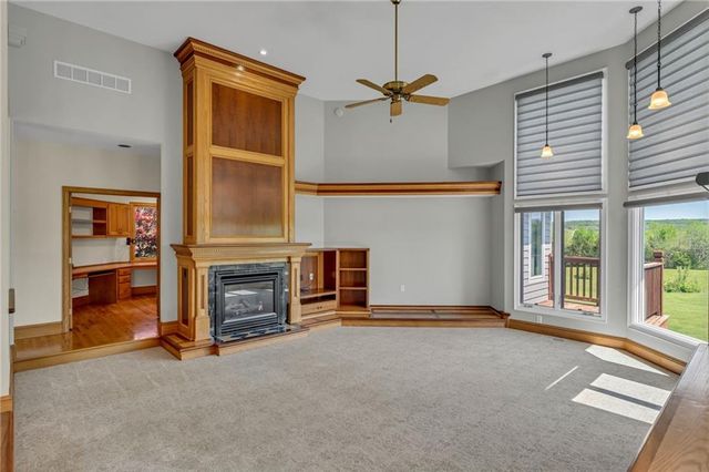 928 E 1279 Road, Lawrence, KS 66047