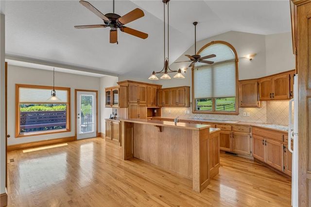 928 E 1279 Road, Lawrence, KS 66047