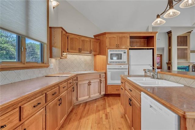 928 E 1279 Road, Lawrence, KS 66047