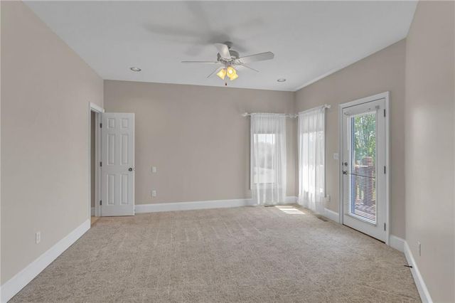 928 E 1279 Road, Lawrence, KS 66047