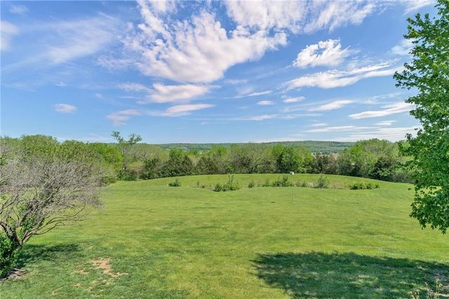 928 E 1279 Road, Lawrence, KS 66047