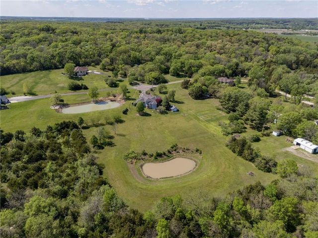 928 E 1279 Road, Lawrence, KS 66047