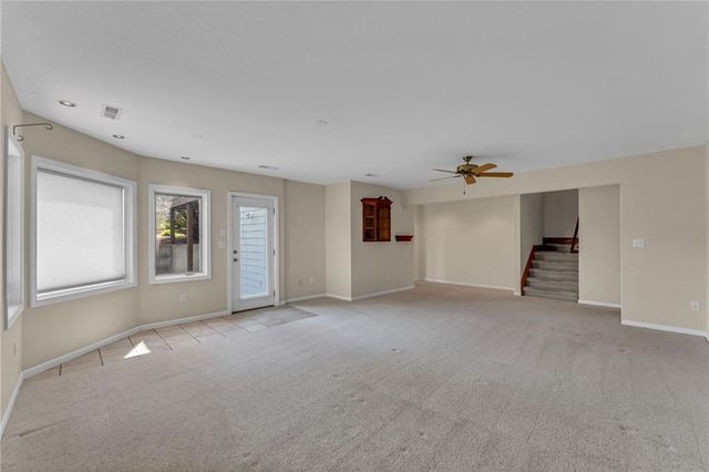 928 E 1279 Road, Lawrence, KS 66047