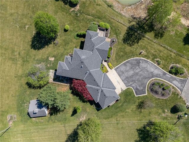 928 E 1279 Road, Lawrence, KS 66047