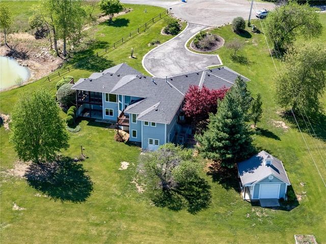 928 E 1279 Road, Lawrence, KS 66047