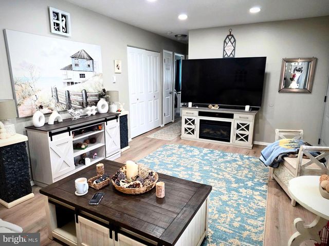 203 LAKE PLACID DR, Little Egg Harbor Twp, NJ 08087