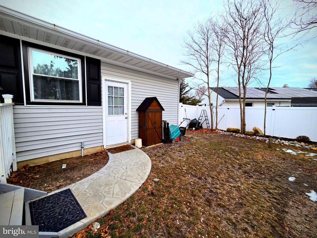 203 LAKE PLACID DR, Little Egg Harbor Twp, NJ 08087
