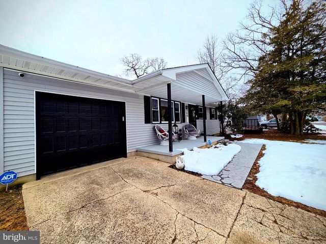 203 LAKE PLACID DR, Little Egg Harbor Twp, NJ 08087