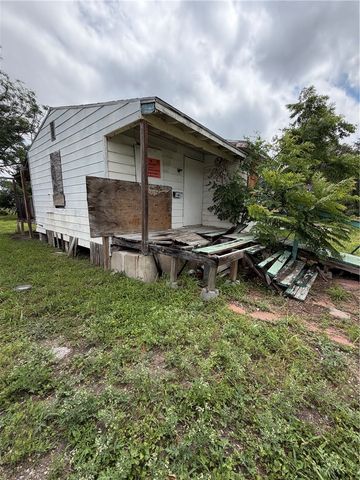 3930 Leigh Dr, Corpus Christi, TX 78408