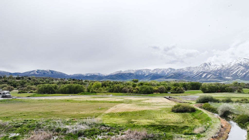Image 1 of property listing at 918 W 85 S 10, Hyrum, UT 84319