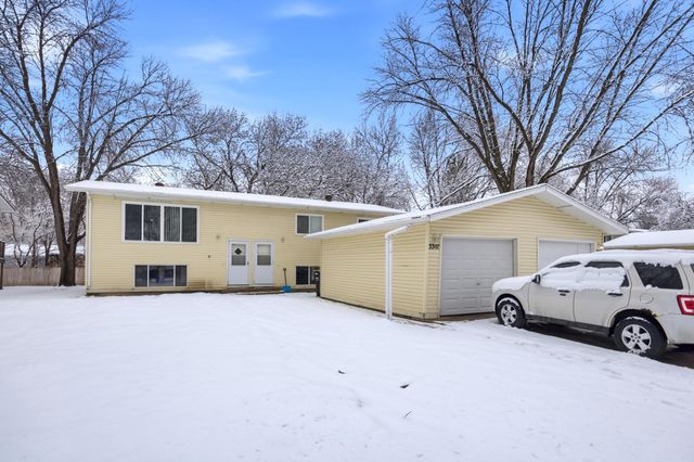 3307-3309 2nd Street N, Fargo, ND 58102