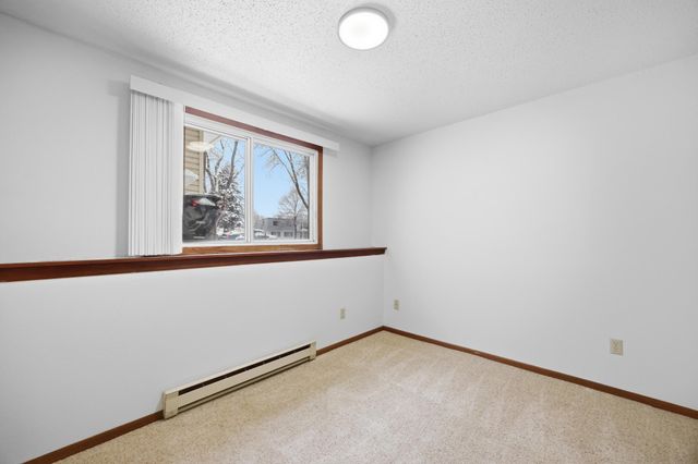 3307-3309 2nd Street N, Fargo, ND 58102