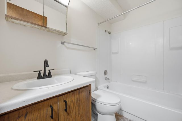 3307-3309 2nd Street N, Fargo, ND 58102