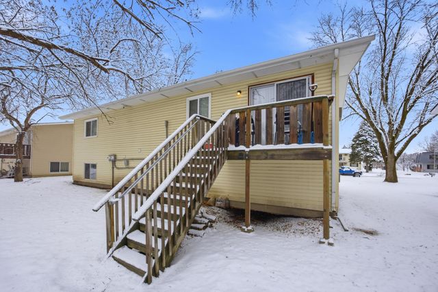 3307-3309 2nd Street N, Fargo, ND 58102