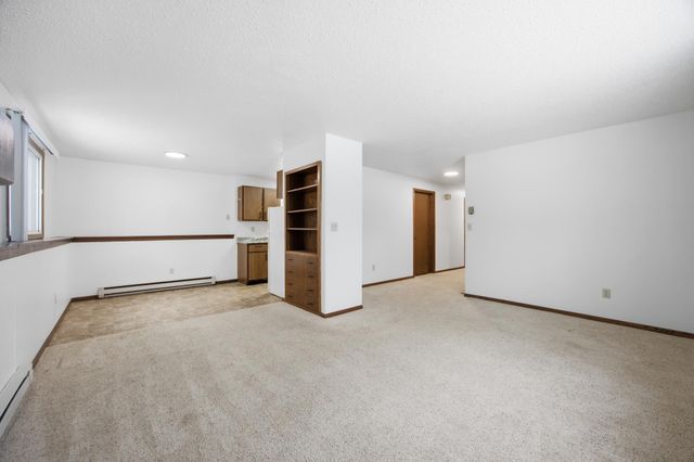 3307-3309 2nd Street N, Fargo, ND 58102