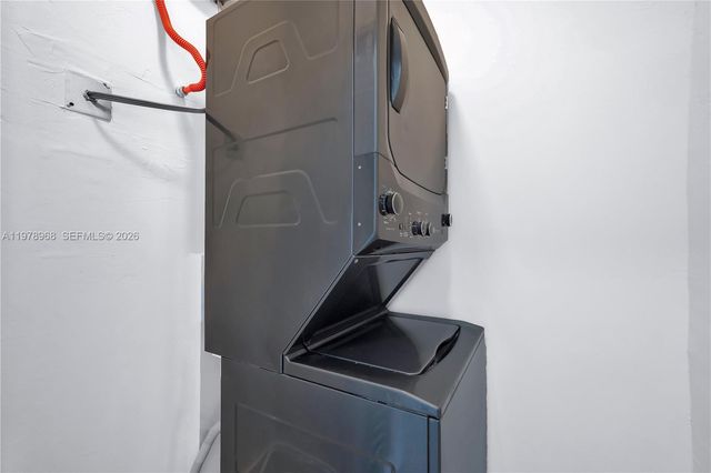 15991 NE 18th Pl 3, North Miami Beach, FL 33162