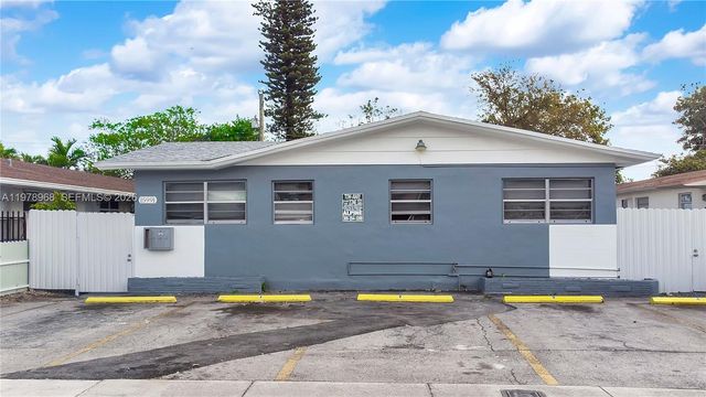 15991 NE 18th Pl 3, North Miami Beach, FL 33162