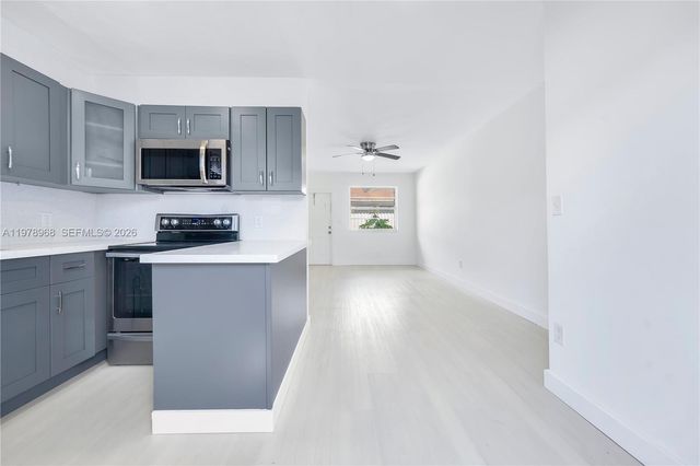 15991 NE 18th Pl 3, North Miami Beach, FL 33162