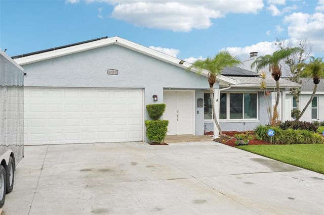 6010 BAYOU GRANDE BOULEVARD NE, St Petersburg, FL 33703