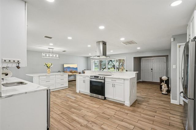 6010 BAYOU GRANDE BOULEVARD NE, St Petersburg, FL 33703