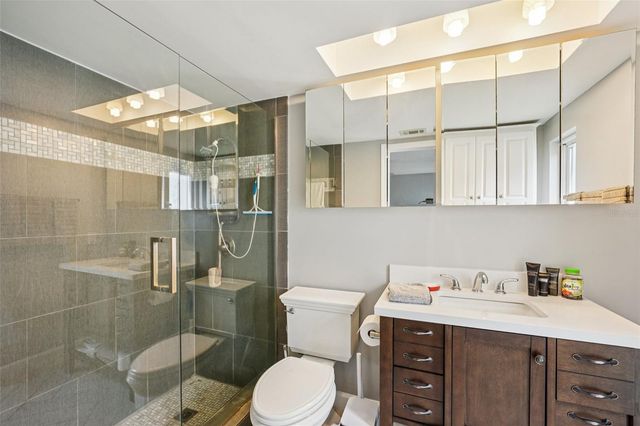 6010 BAYOU GRANDE BOULEVARD NE, St Petersburg, FL 33703