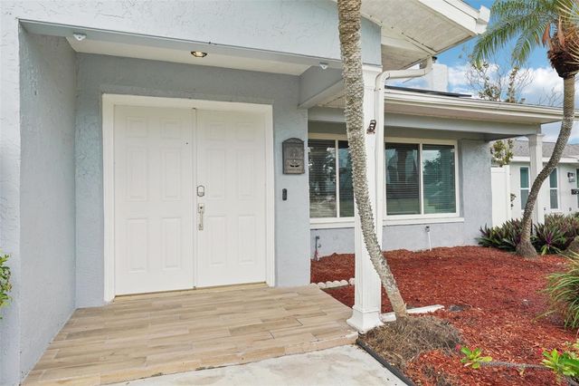 6010 BAYOU GRANDE BOULEVARD NE, St Petersburg, FL 33703