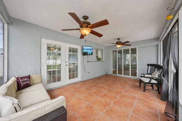 6010 BAYOU GRANDE BOULEVARD NE, St Petersburg, FL 33703