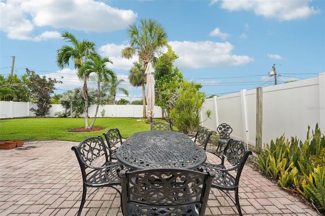 6010 BAYOU GRANDE BOULEVARD NE, St Petersburg, FL 33703