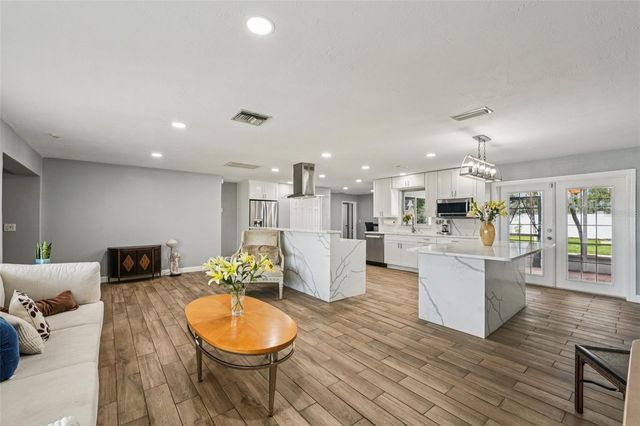 6010 BAYOU GRANDE BOULEVARD NE, St Petersburg, FL 33703