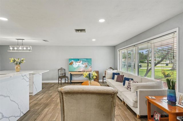 6010 BAYOU GRANDE BOULEVARD NE, St Petersburg, FL 33703