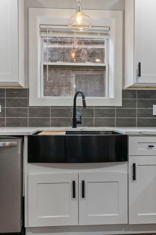 5542 W 64th Street, Chicago, IL 60638