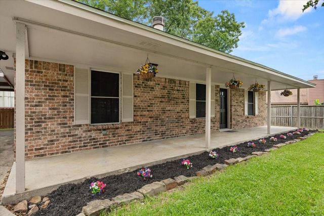 222 Cool Cove, Montgomery, TX 77356