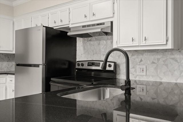 222 Cool Cove, Montgomery, TX 77356