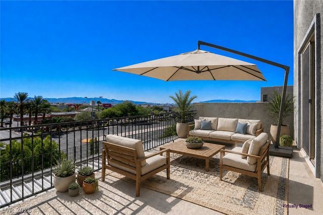 707 Glowing Horizon Street, Henderson, NV 89052