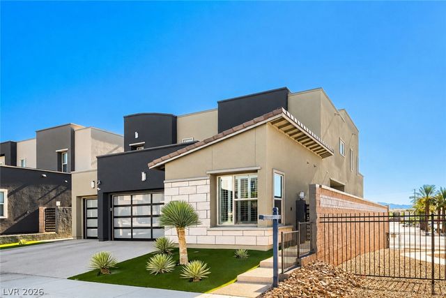 707 Glowing Horizon Street, Henderson, NV 89052