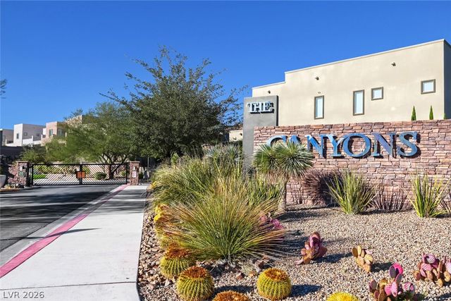 707 Glowing Horizon Street, Henderson, NV 89052