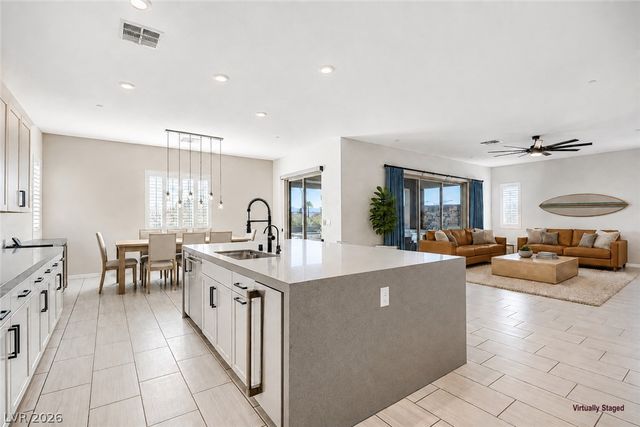 707 Glowing Horizon Street, Henderson, NV 89052