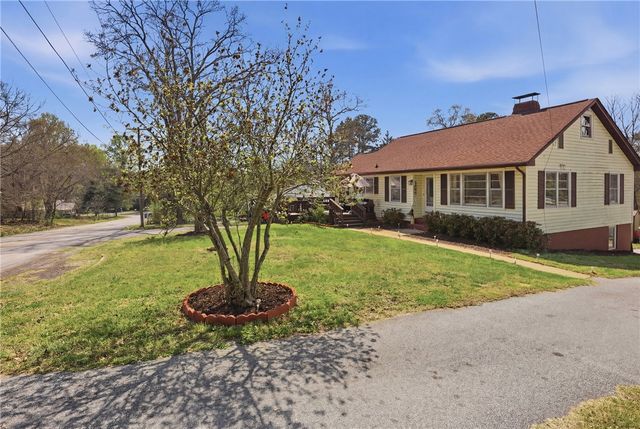 602 S Tugaloo Street, Walhalla, SC 29691