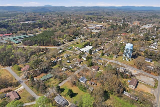 602 S Tugaloo Street, Walhalla, SC 29691