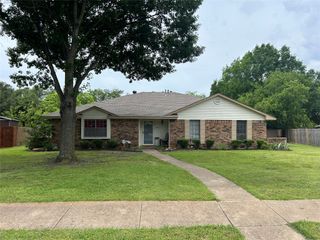 822 Bordner Drive, Lancaster, TX 75146
