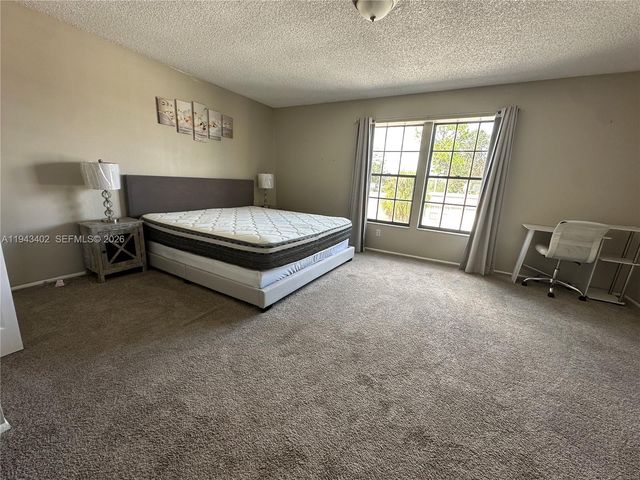 6060 Village Cir, Orlando, FL 32822