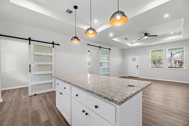1902 Westview Drive, Alvin, TX 77511