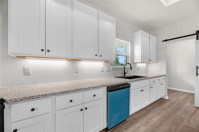 1902 Westview Drive, Alvin, TX 77511