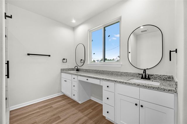 1902 Westview Drive, Alvin, TX 77511