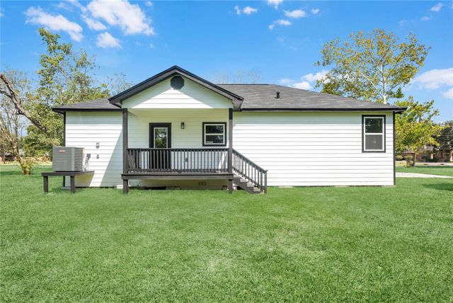 1902 Westview Drive, Alvin, TX 77511